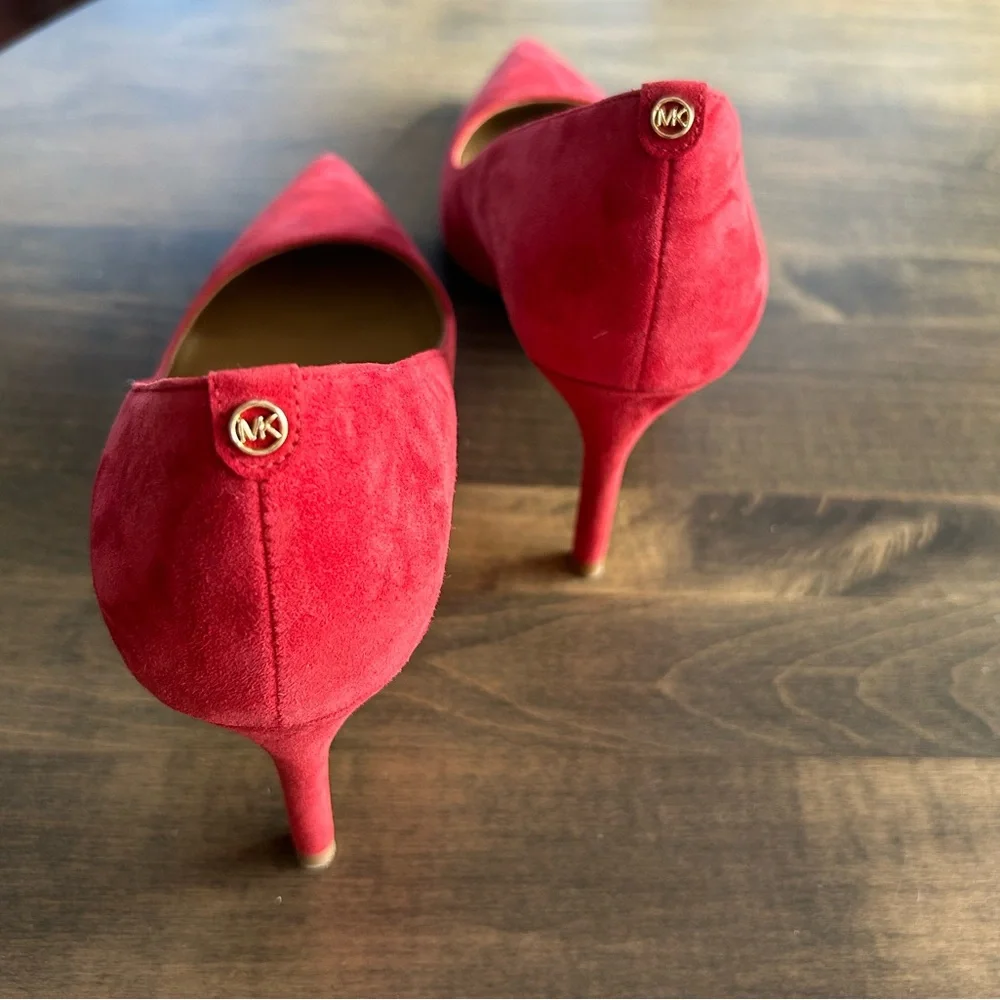 👠👠Michael Kors Red Suede Heels 👠 👠